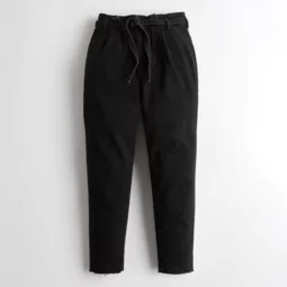 Hollister Vintage Stretch Ultra High-Rise Paper-Bag Mom Jeans